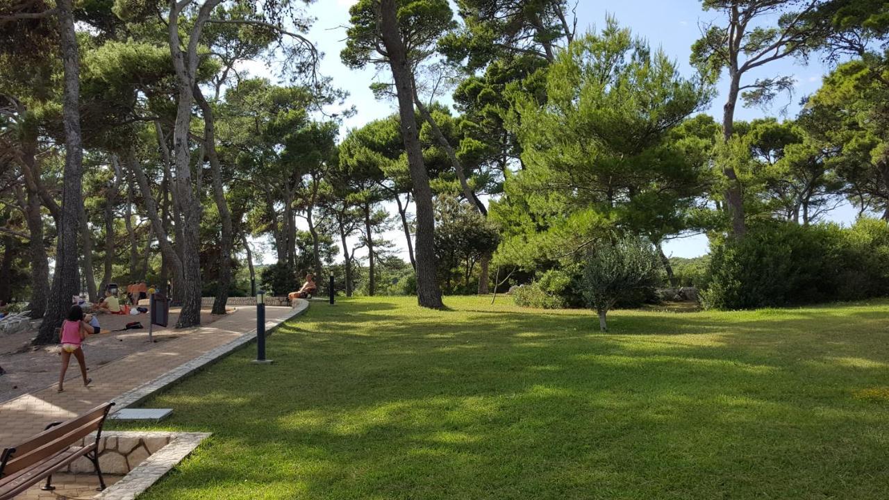 Apartments Suha Punta - Villa Babalonija Kampor Exterior foto